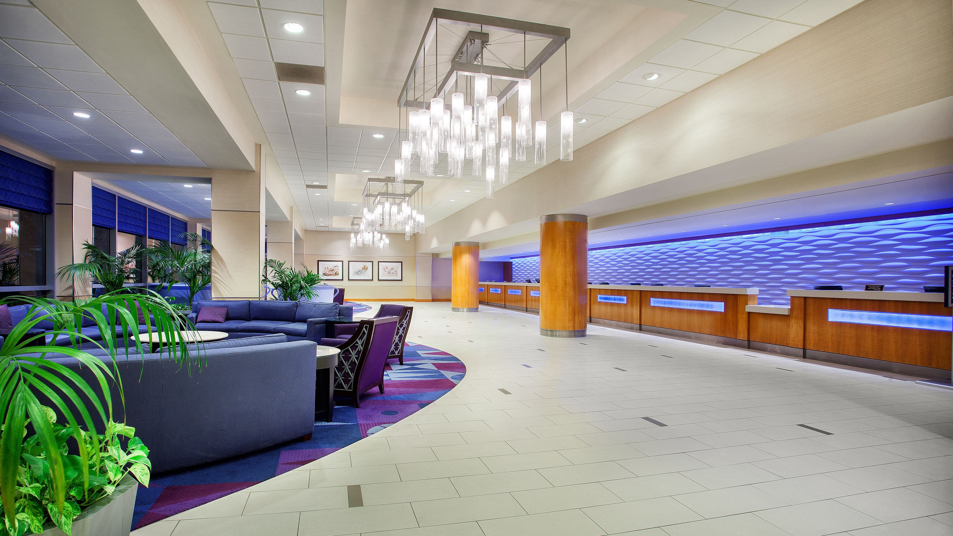 Disneyland Hotel — photo 2