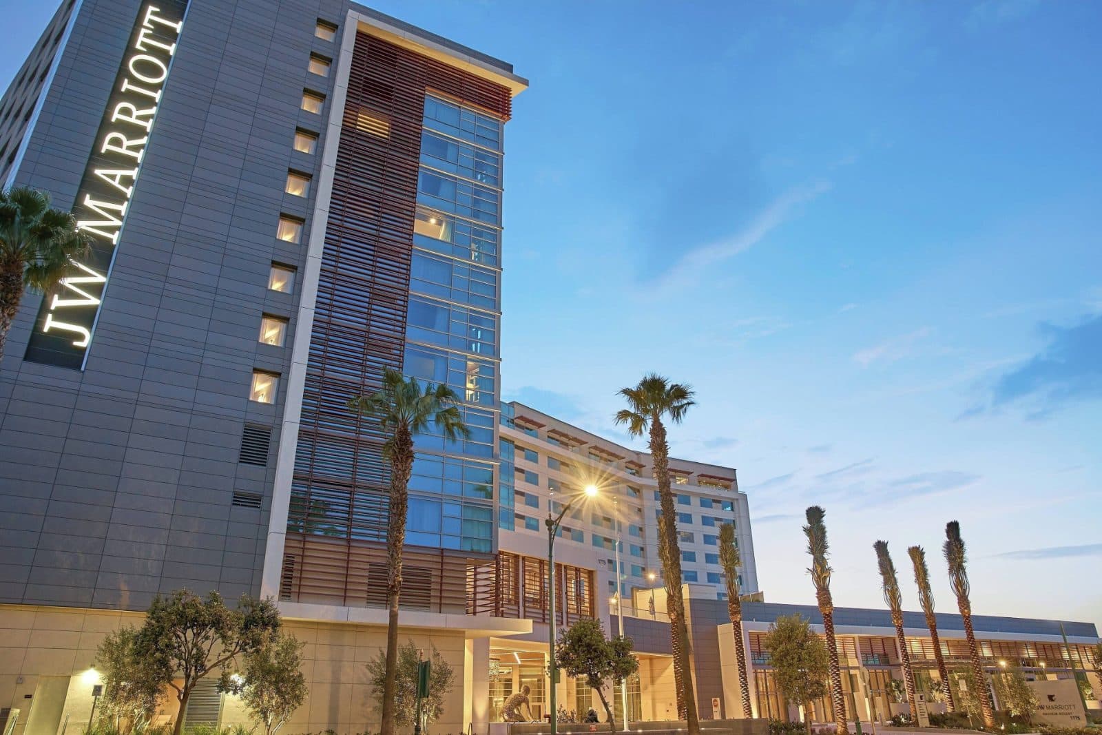 JW Marriott Anaheim Resort — photo 1 of 3
