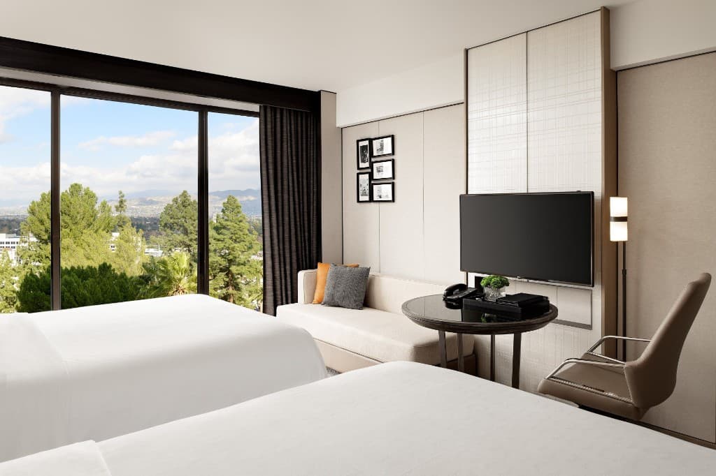 Sheraton Universal Hotel — photo 3
